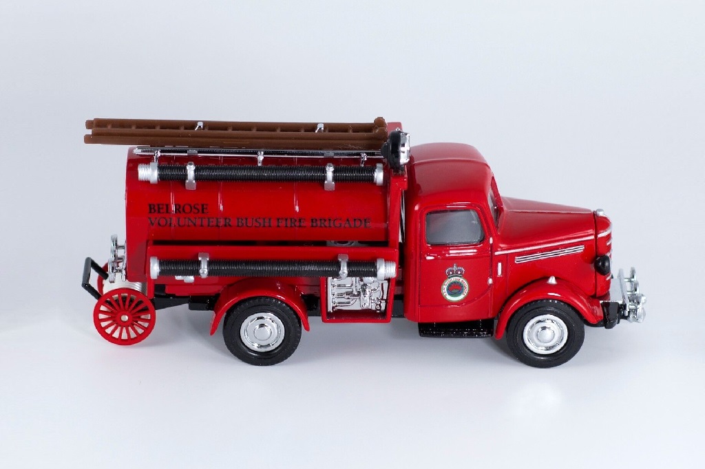 Matchbox Collectibles YFE04/B; 1939 Bedford Fire Service Tanker
